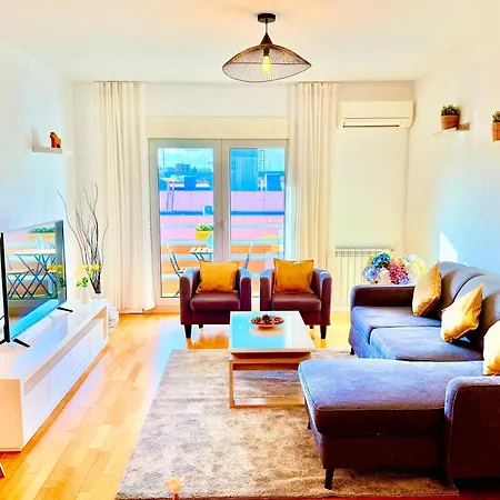 Expo Airport Boutique Apartmán *